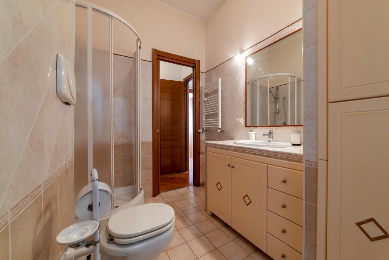 רומא Metro Cipro! Alle Spalle Del Vaticano Apartment X4 מראה חיצוני תמונה